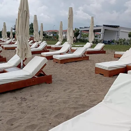 Aparthotel Leah Gerakini